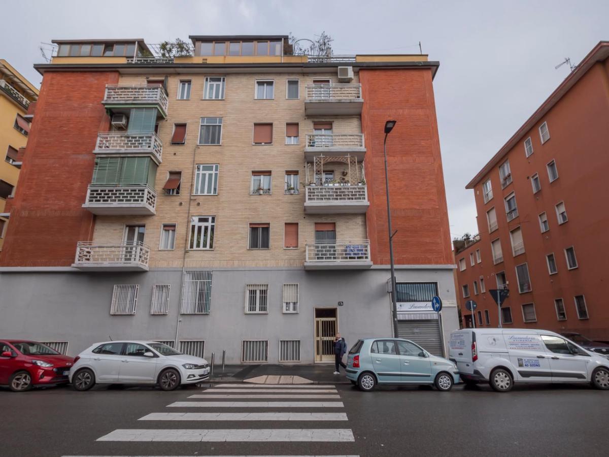Ihost Apartment - Romilli 17A Milan Exterior photo